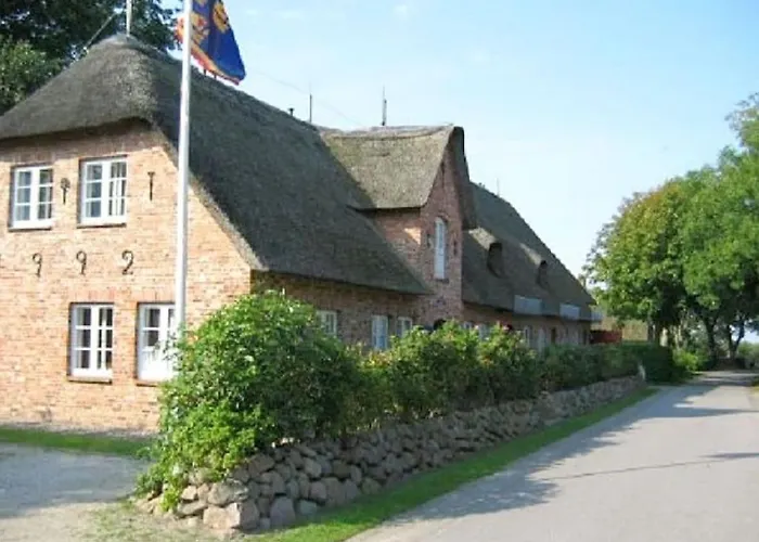 In Borgsum With Swimming Pool Borgsum